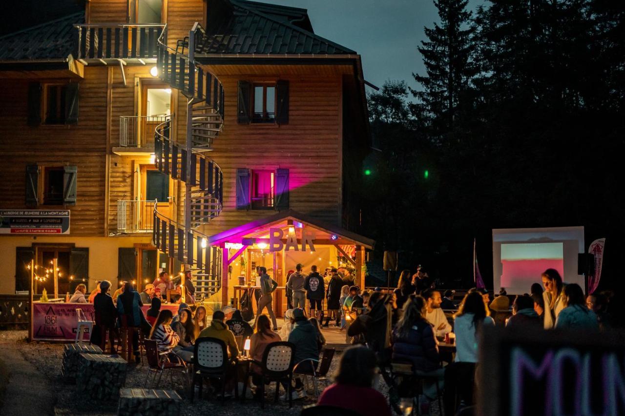 1861 Chatel Hostel Exteriér fotografie