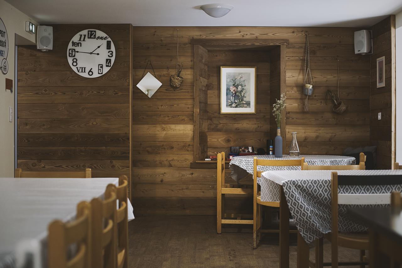 1861 Chatel Hostel Exteriér fotografie